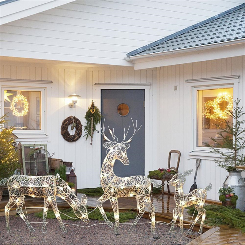 Christmas Elk Decor 4