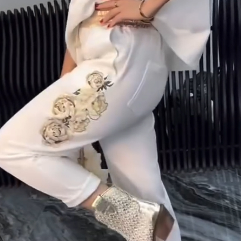 Floral pocket pants